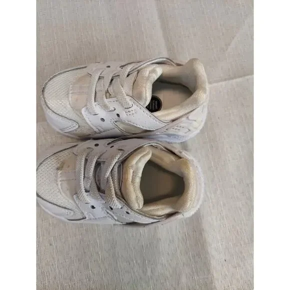 Nike Huarache Run Infant Toddler Shoes Sneakers Size 4C Triple White - Picture 2 of 7